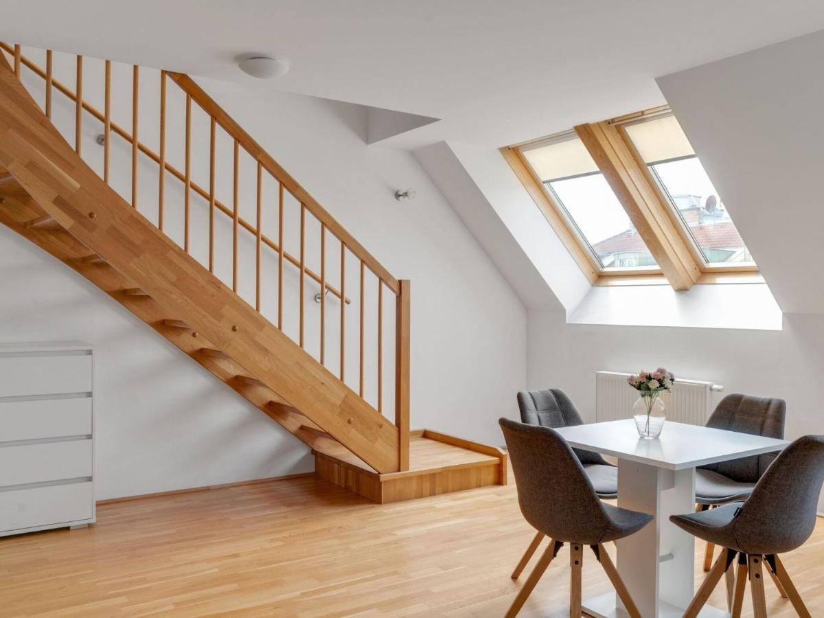 Elegant Apartment In Vienna With Patio Eksteriør billede