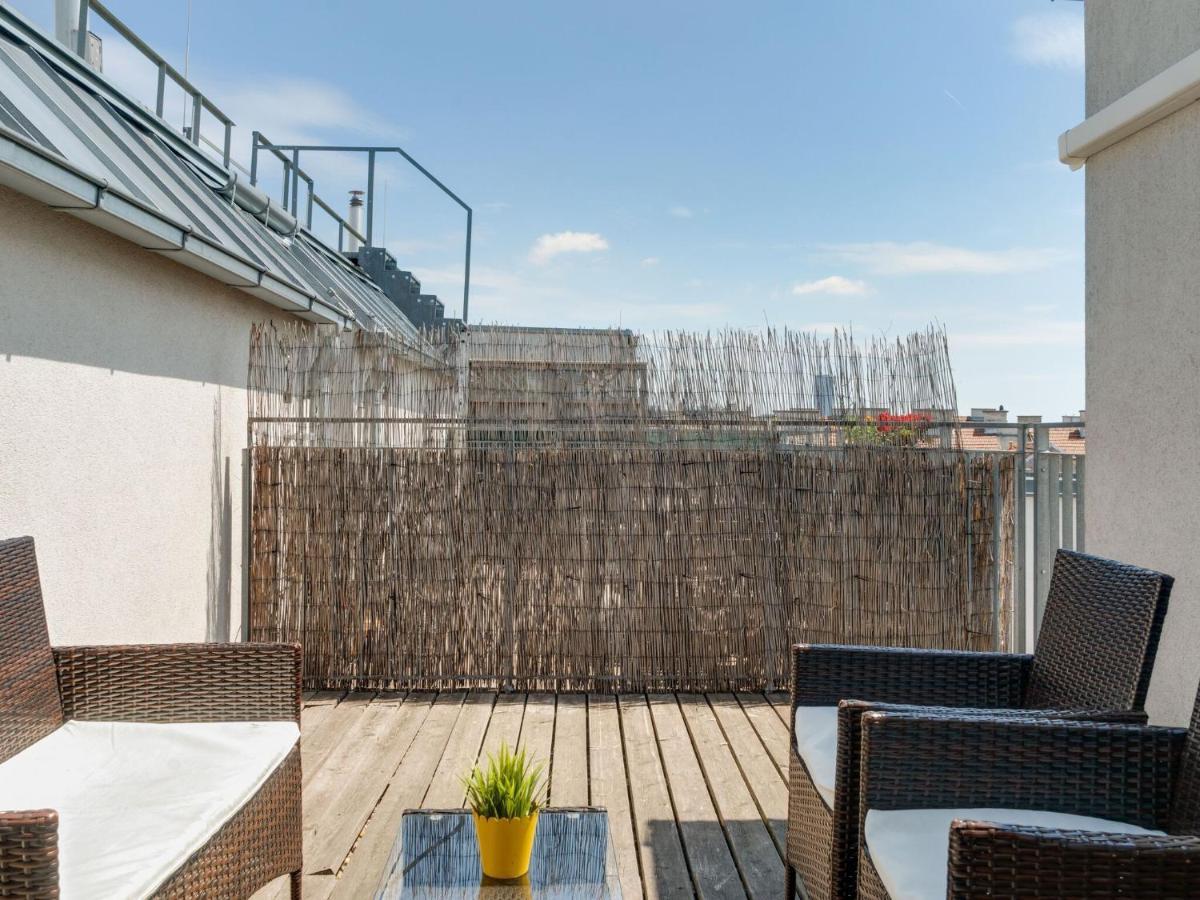 Elegant Apartment In Vienna With Patio Eksteriør billede