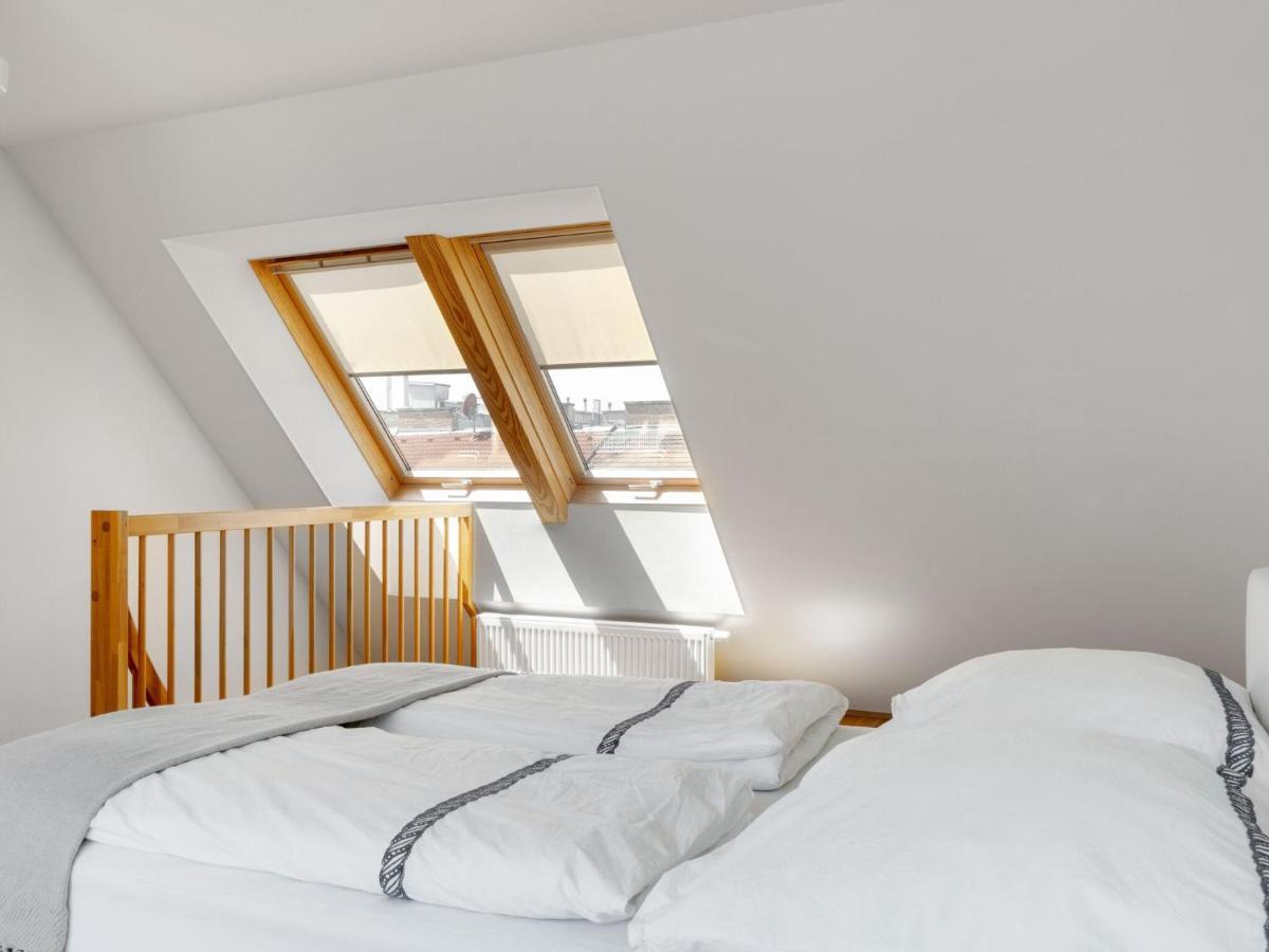 Elegant Apartment In Vienna With Patio Eksteriør billede