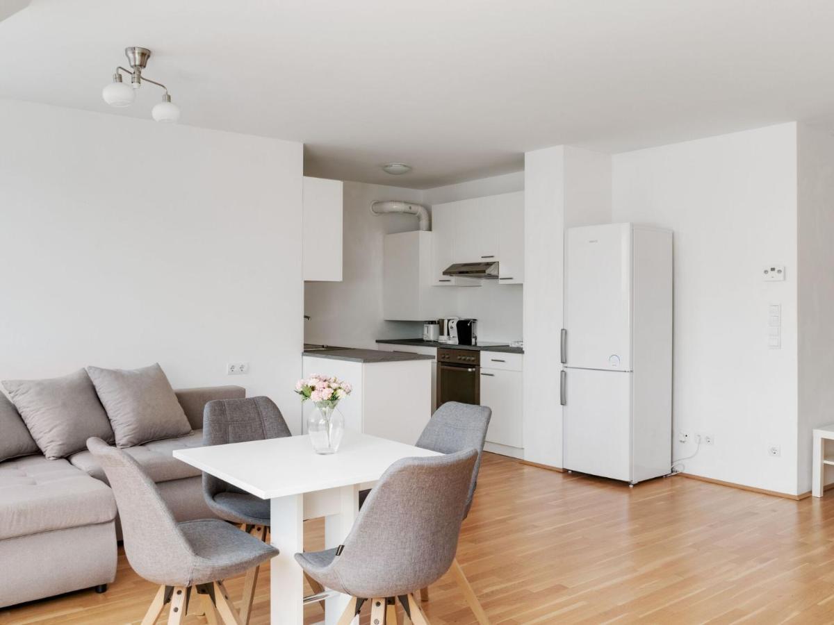 Elegant Apartment In Vienna With Patio Eksteriør billede